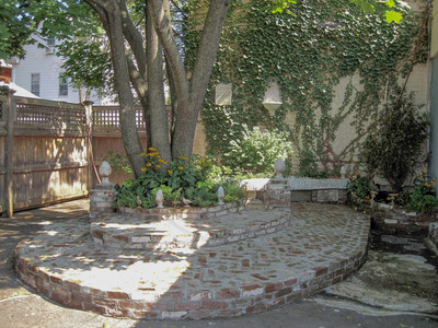 Antique Brick nautalus shell design