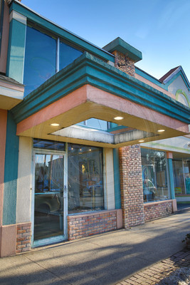 845 Whalley Ave. retail entrance